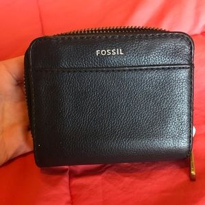 Black Compact Fossil Wallet